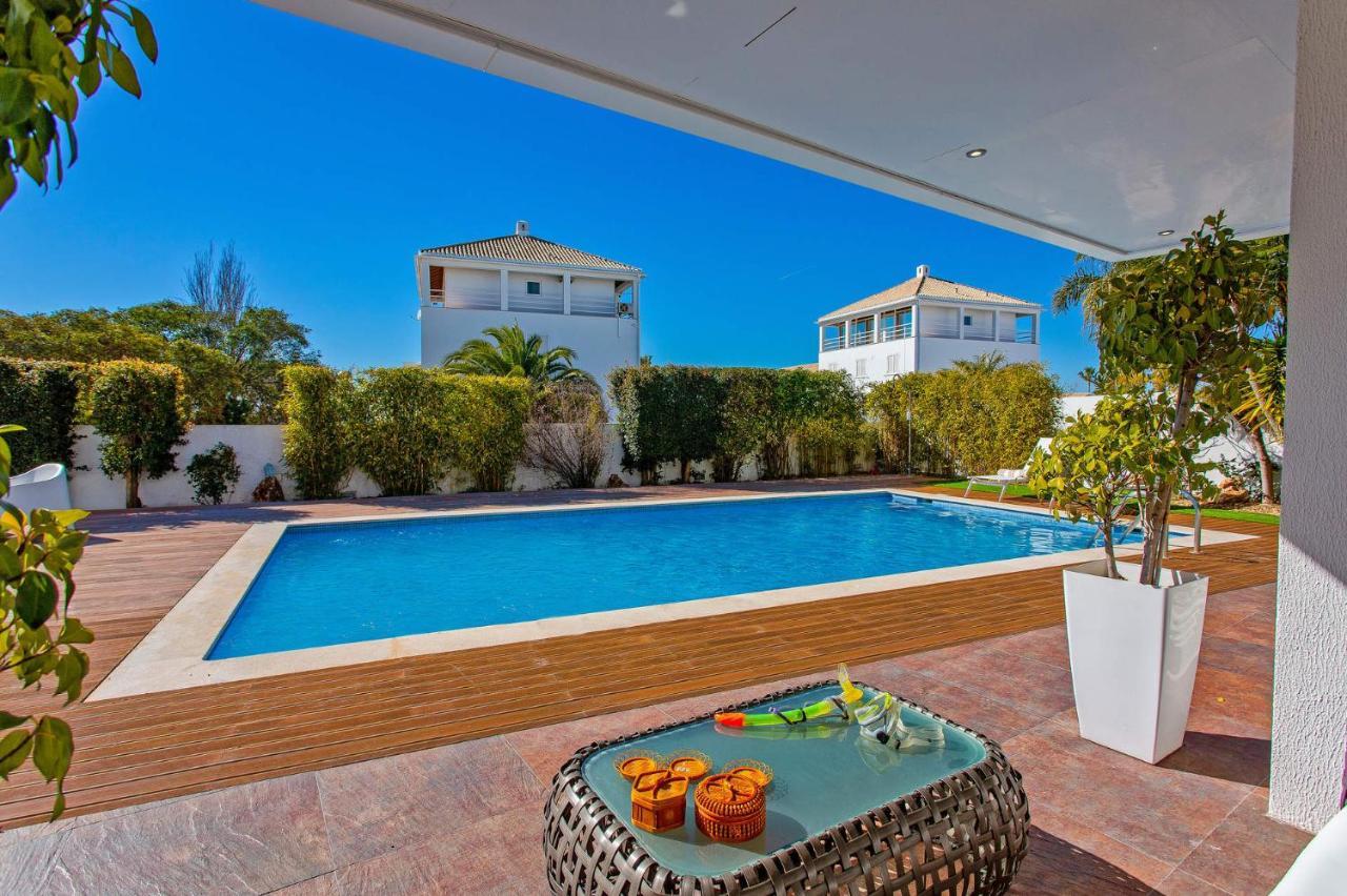 Villa Maresia Dourada กีอา ภายนอก รูปภาพ